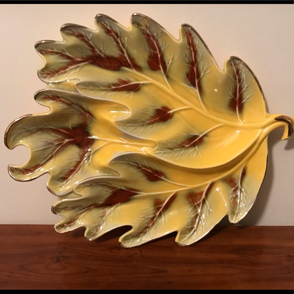 ✔️Vintage Large Leaf 🍁